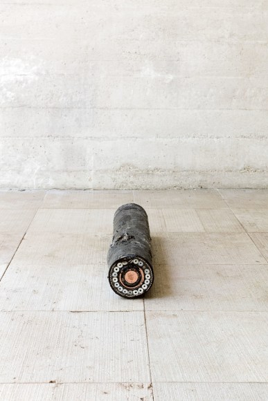 Nina Canell, Installation view: 57th Venice Biennale, 2017, Photo: Andrea Rossetti