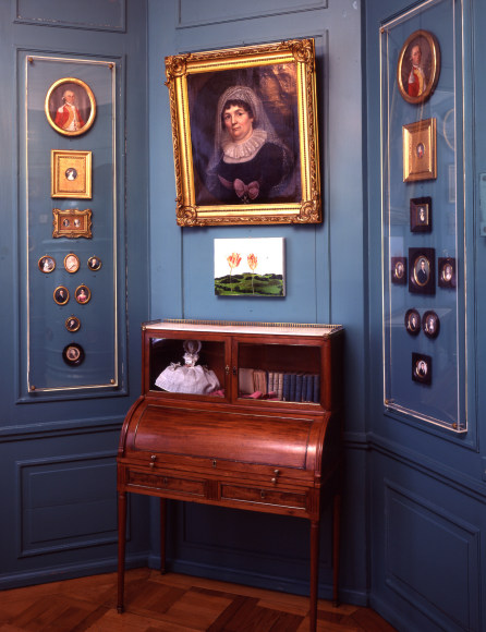 Karen Kilimnik, Installation view: Historisches Museum Basel, Haus Zum Kirschgarten, 2005