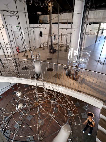 Installation view: Jeppe Hein, Distance, konschtal Esch, Luxembourg - (c) Christof Weber