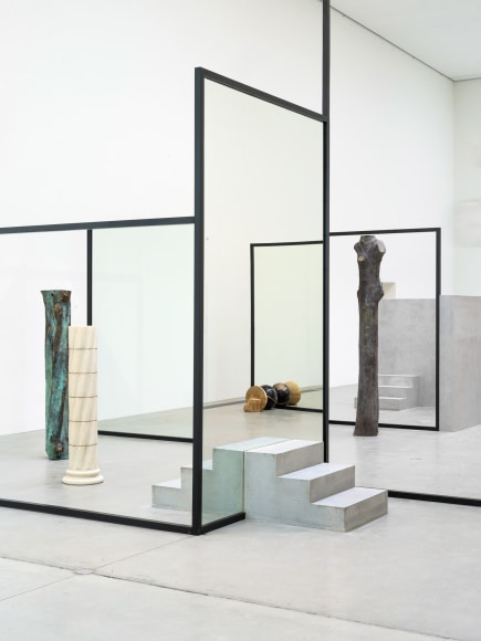 Alicja Kwade, Sub-Stance, 2019, Installation view: Kausalkonsequenz, Langen Foundation, Neuss, 2020