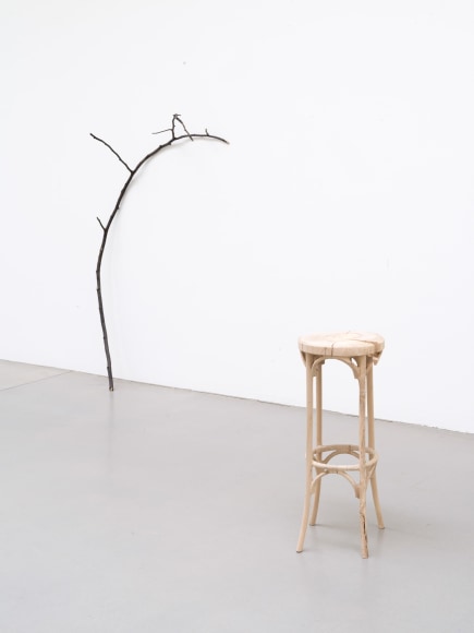 Alicja Kwade, Installation view: Kausalkonsequenz, Langen Foundation, Neuss, 2020