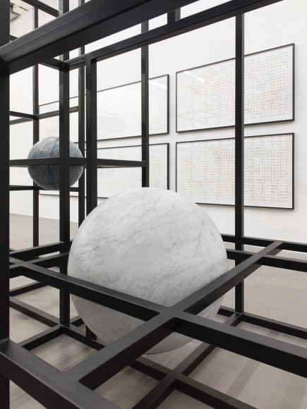 Installation view: Alicja Kwade, LinienLand, Haus Konstruktiv, Zurich, 2018. Photo: Roman M&auml;rz