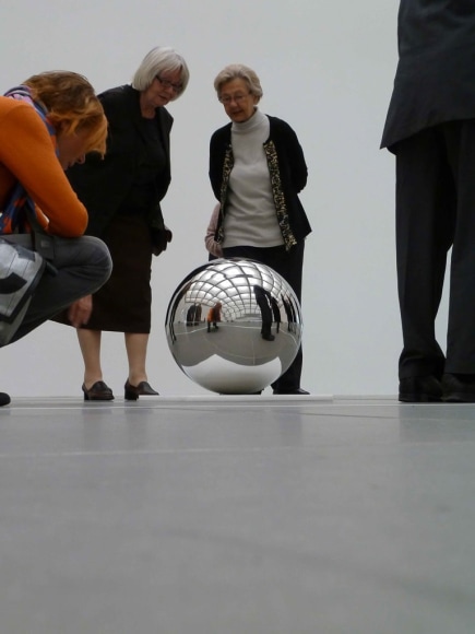 Jeppe Hein, Installation view: 1 X MUSEUM, 10 X ROOMS, 1 X WORKS, Neues Museum N&uuml;rnberg, Germany, 2010