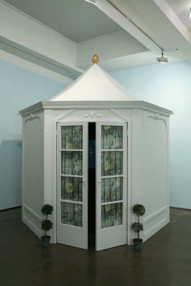 Karen Kilimnik, The bluebird in the folly, 2006, Installation view: 303 Gallery, New York