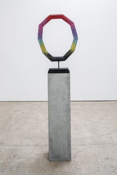 Eva Rothschild, Eye of the Rainbow (dark)