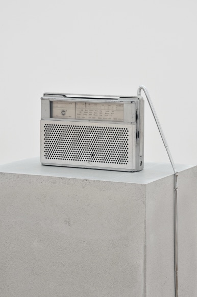 Nina Canell, Installation view: Lautlos, Hamburger Bahnhof, Berlin, 2013