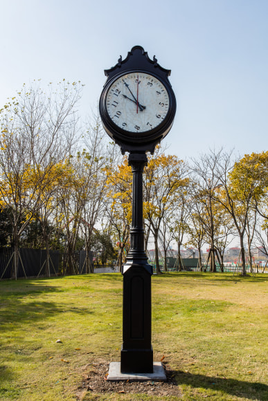 Alicja Kwade, Installation view: ReReason, Yuz Museum, Shanghai, 2017