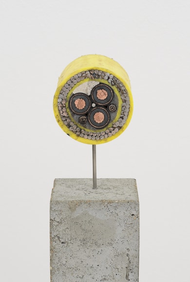 Nina Canell, Brief Syllable (Tripled)