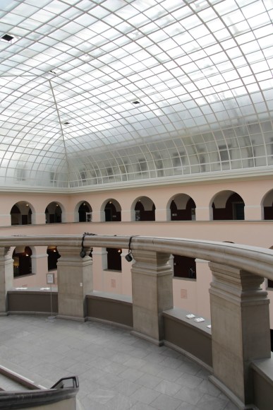 Ceal Floyer, Romance, 2016