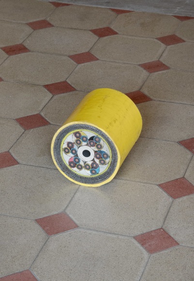 Nina Canell, Brief Syllable (Concentric)