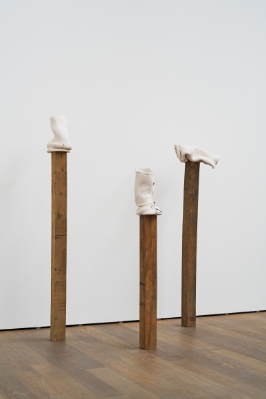 Installatation view: Katinka Bock - Smog / Tomorrow’s Sculpture, Mudam Luxembourg, 2018, Photo: Johannes Schwartz