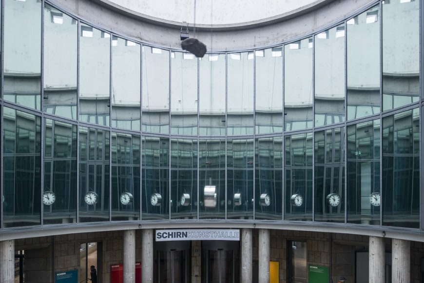 Alicja Kwade, The Void of the Moment in Motion, Installation at Schirn Kunsthalle Frankfurt
