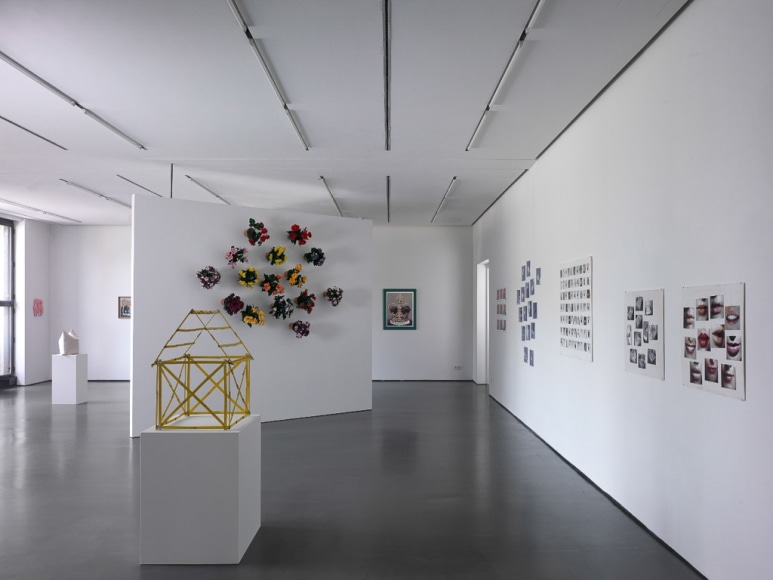 Hans-Peter Feldmann, Installation view: An Art Exhibition, Kunsthalle Düsseldorf, 2010
