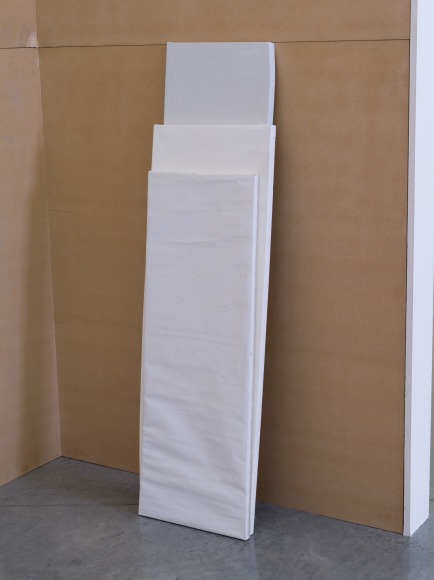 Jacob Kassay, Untitled, 2011-2013