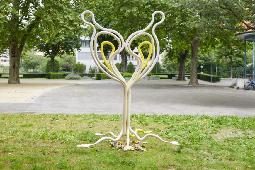 Dominique Gonzalez-Foerster and Paul B. Preciado, In remembrance of the coming alien (Alienor), 2022. Installation view., 
