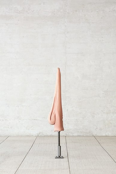 Nina Canell, Gum Drag