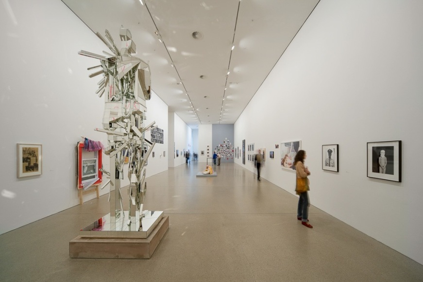 Freeway Balconies, curated by Collier Schorr, Installation view: Deutsche Guggenheim, Berlin, 2008
