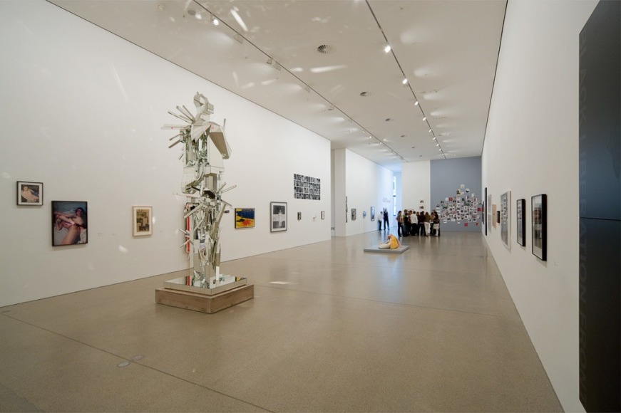 Freeway Balconies, curated by Collier Schorr, Installation view: Deutsche Guggenheim, Berlin, 2008