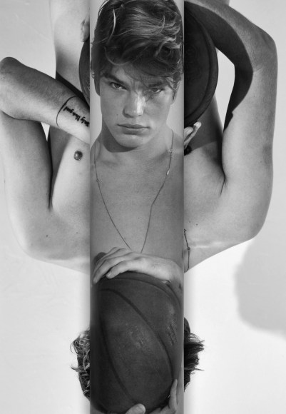 Collier Schorr A Hand with Illusion