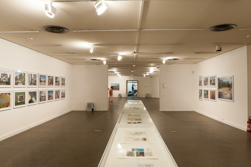 Stephen Shore, Installation view: Espace Van Gogh, Les Rencontres d'Arles, Arles