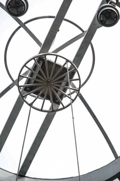 Alicja Kwade, The Void of the Moment in Motion, Installation at Schirn Kunsthalle Frankfurt