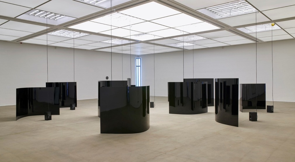 Alicja Kwade, Der Tag ohne Gestern (Dimension 1-11), 2009, Lehmbruck Museum, © die Künstlerin, Foto Dejan Saric