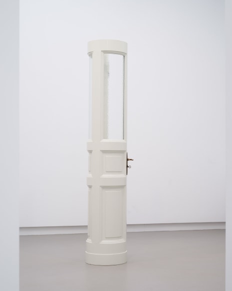 Alicja Kwade, Eadem Mutata Resurgo, 2013