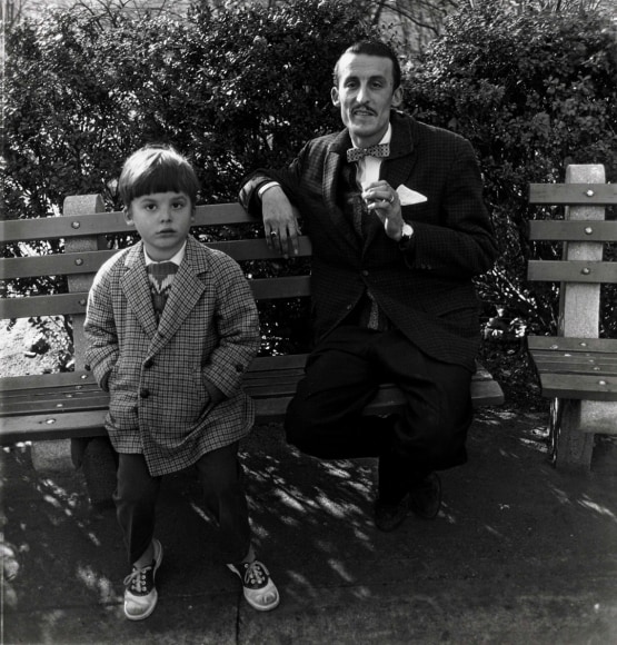Diane Arbus Man and boy on bench in Central Park, 1962