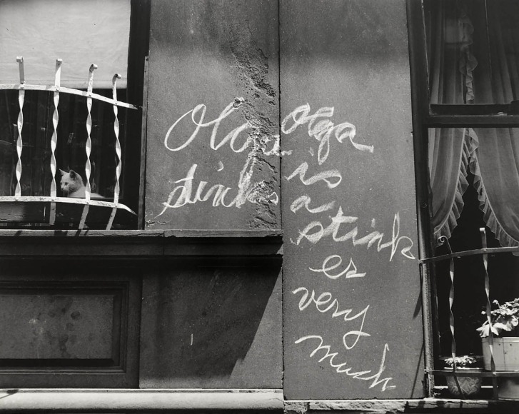 Helen Levitt New York City, 1939