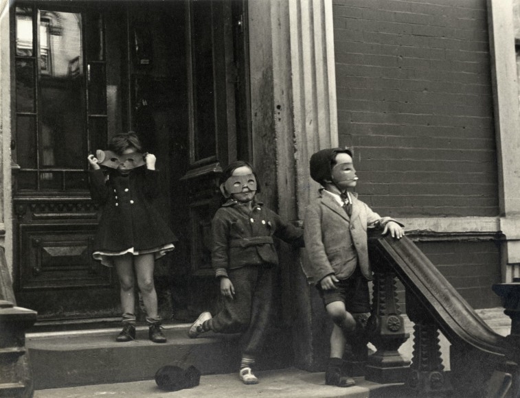 New York City, 1939.  Vintage print from the Agee Family Collection