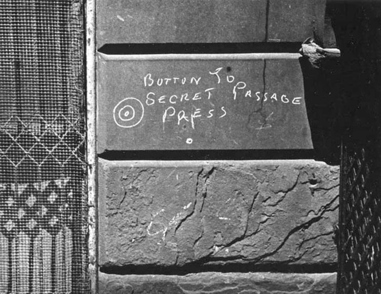 Helen Levitt: Twists and Turns