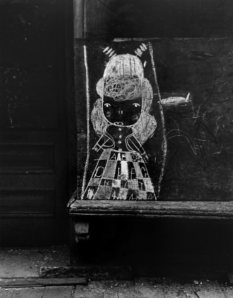 Helen Levitt New York City, 1939