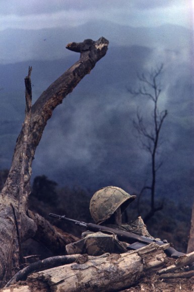 Larry Burrows Vietnam 1966