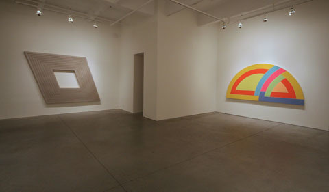 FRANK STELLA: Works on canvas from the &#039;60s, Van de Weghe Fine Art 