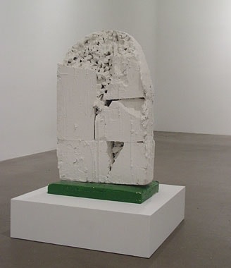 GREGOR SCHNEIDER Grabstein Totes Haus Ur, Rheydt, 2000