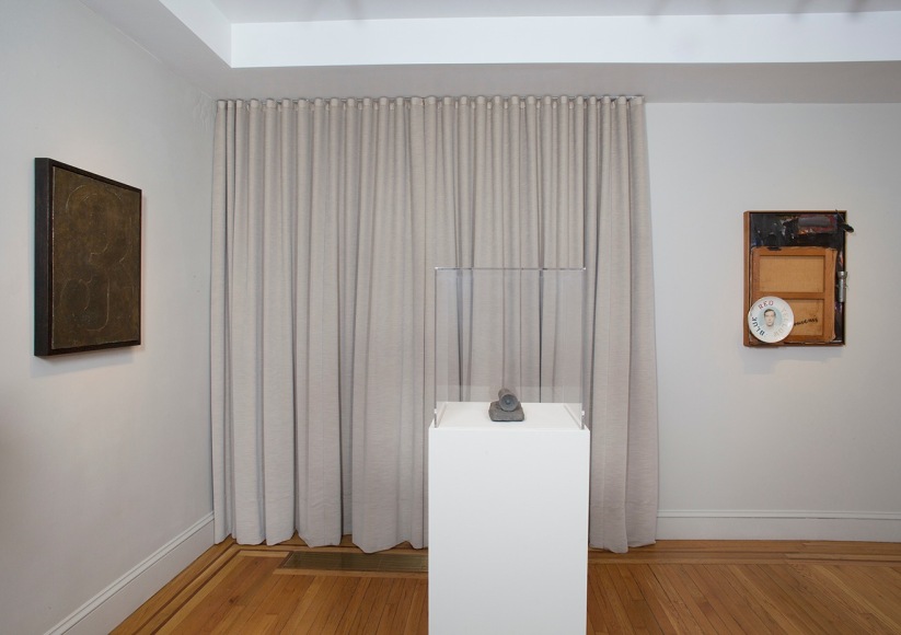 Installation view of Jasper Johns: Sculptures and Related Paintings 1957-1970 at Craig F. Starr Gallery