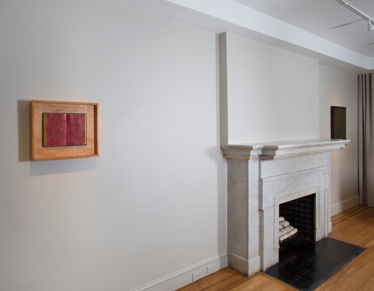 Installation view of Jasper Johns: Sculptures and Related Paintings 1957-1970 at Craig F. Starr Gallery