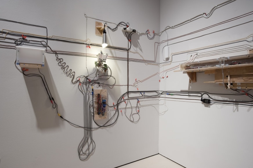 Detail image of Cliff Hanger