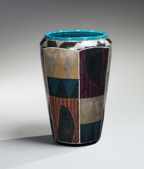 Maeda Masahiro (b. 1948), Vessel with geoemetric patterning