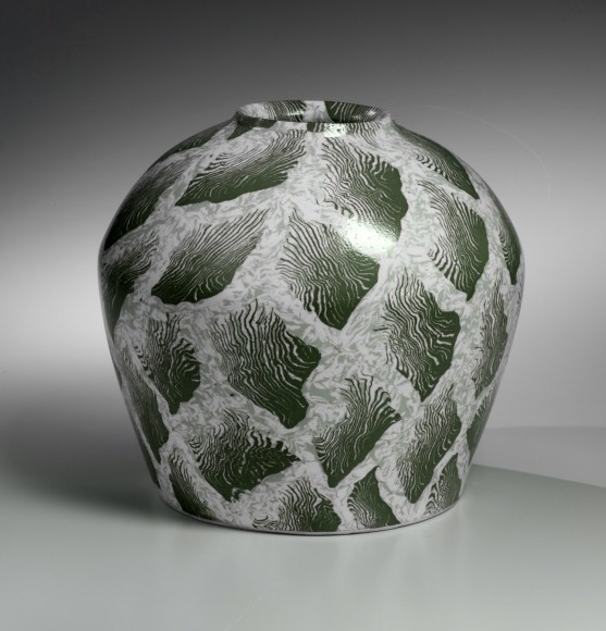 Matsui Kōsei (1927-2003), Marbleized vessel with tidal-grass patterning