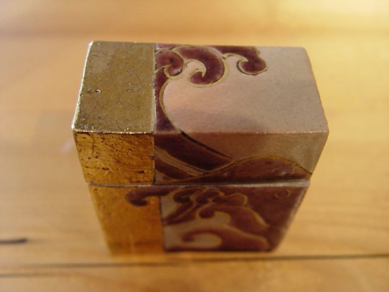 Covered standing box with wave  designs titled Yume-bako or Dream Box, 2012