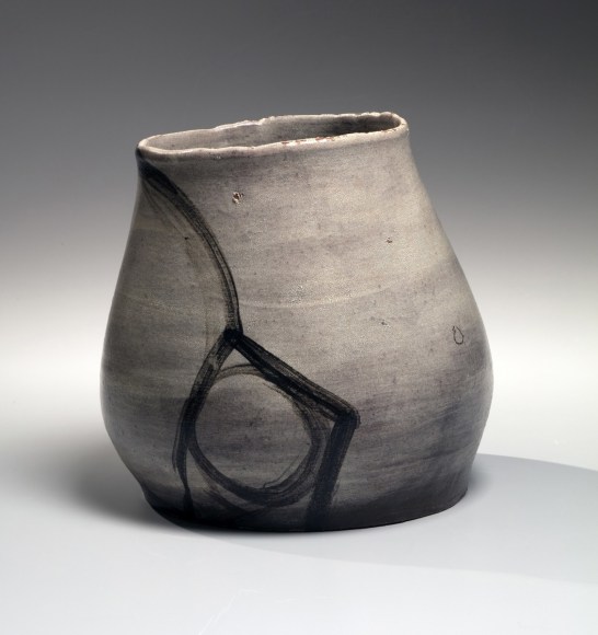 Yagi Kazuo (1918-1979), Leaning vessel with geometric patterning