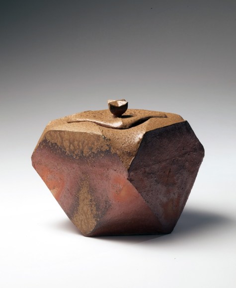 Bizen faceted waterjar &nbsp;, 1990
