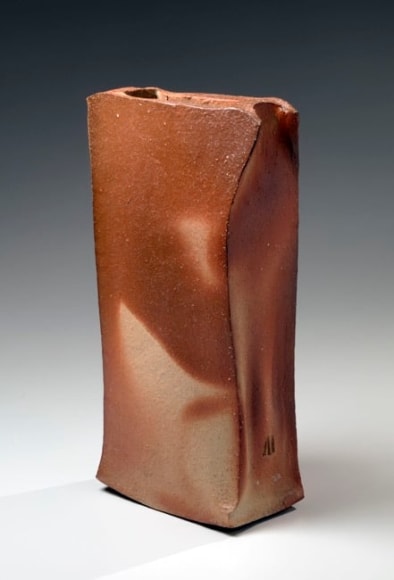 Isezaki Jun (b. 1936), Large rectangular bizen vessel with extended, pinched upper edges