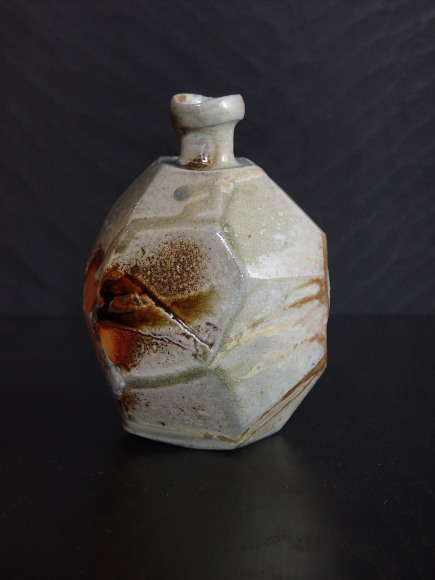 Faceted Tanba tokkuri (sake flask) with light-colored natural ash glaze, 2011