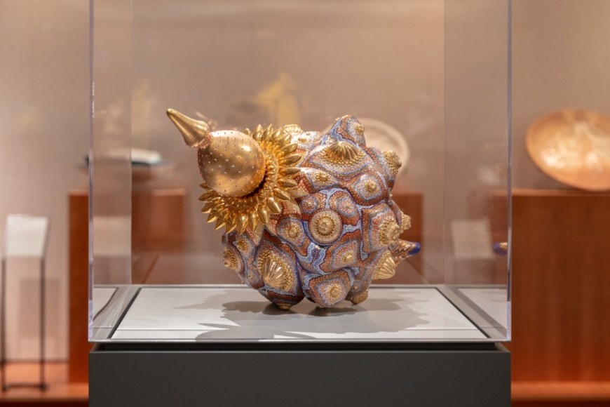 Radical Clay exhibition at Art Institute of Chicago featured in Ceramics NOW