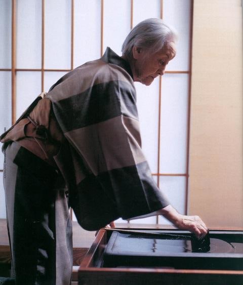 Shinoda in her studio