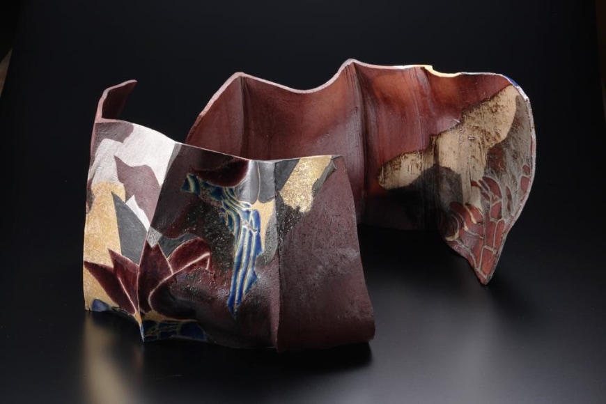 Pair of undulating screen-like forms with abstract kutani-glazed rimpa-inspired decoration of pine and cascading water, 2012