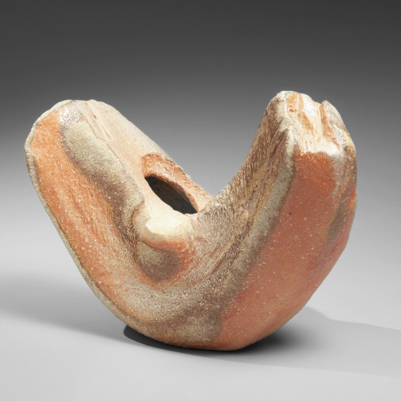 V-shaped&nbsp;Iga&nbsp;vessel with natural ash-glaze, 2009