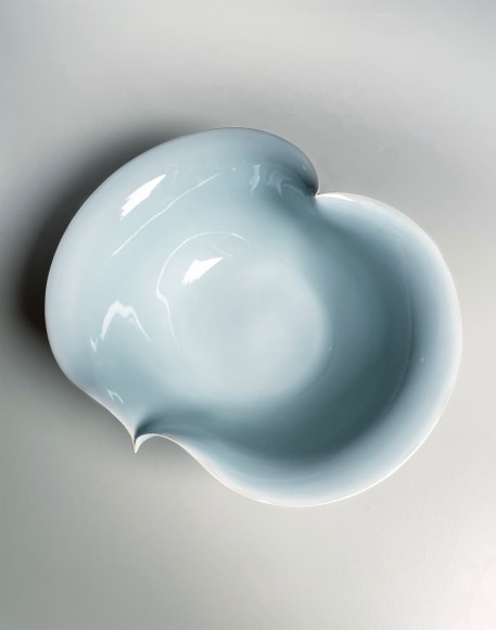 Kawase Shinobu's works featured in Ceramics Monthly